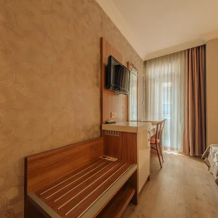 Novis Cleopatra Hotell 3*